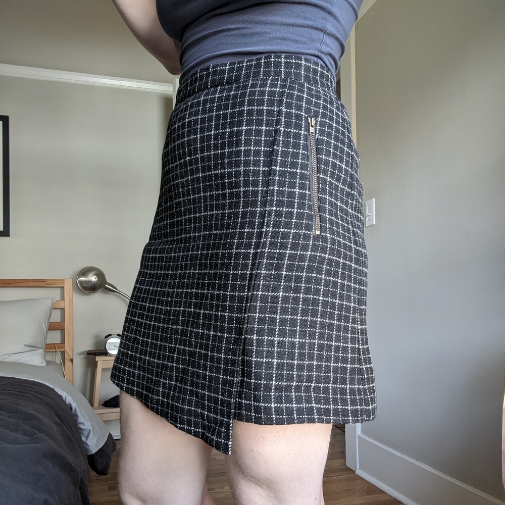 High waisted skirt